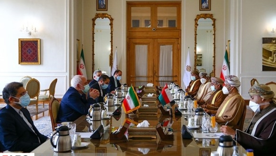 وزیر خارجه عمان در دیدار با ظریف: به همکاری با دولت جدید ایران ادامه می‌دهیم