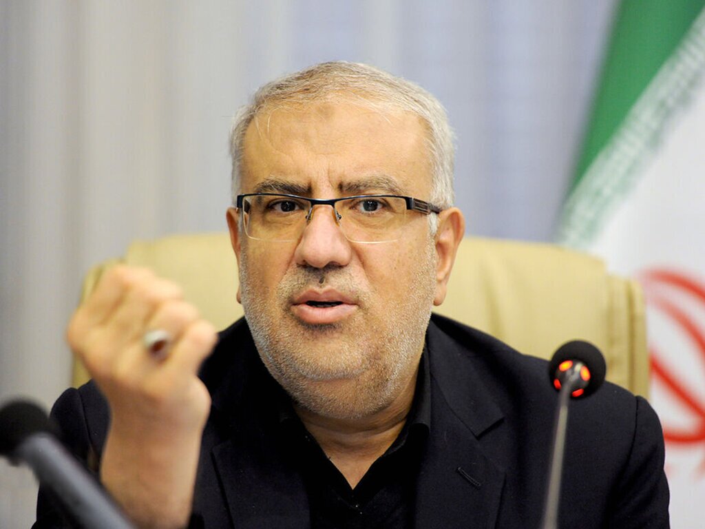 ادعای وزیر نفت: شدت مصرف انرژی در ایران دو و نیم برابر نرم جهانی ست / قرار باشد هر چه تولید می کنیم، اینطوری مصرف شود، همین مشکلات را خواهیم داشت 