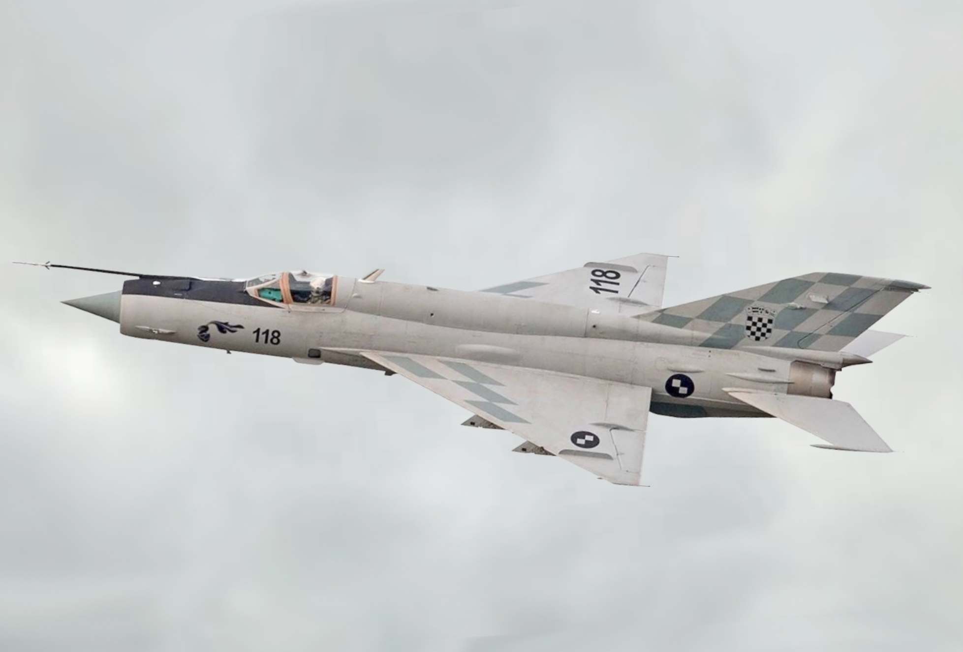 ۹ فروند از قدیمی‌ترین جت‌های جنگنده که هنوز در سرویس هستند؛ از F-۱۵ تا MiG-۲۱