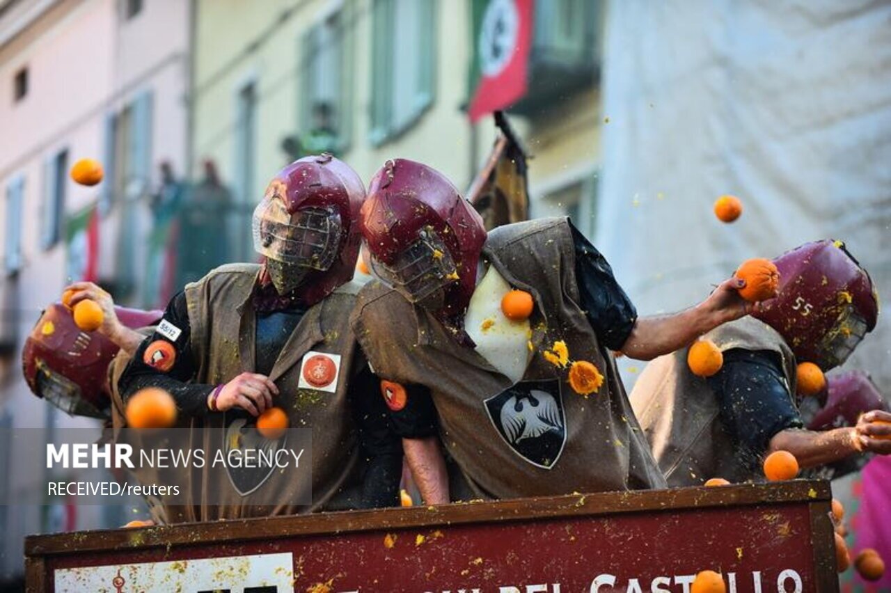 تصاویر: جشن سالانه پرتقال در ایتالیا