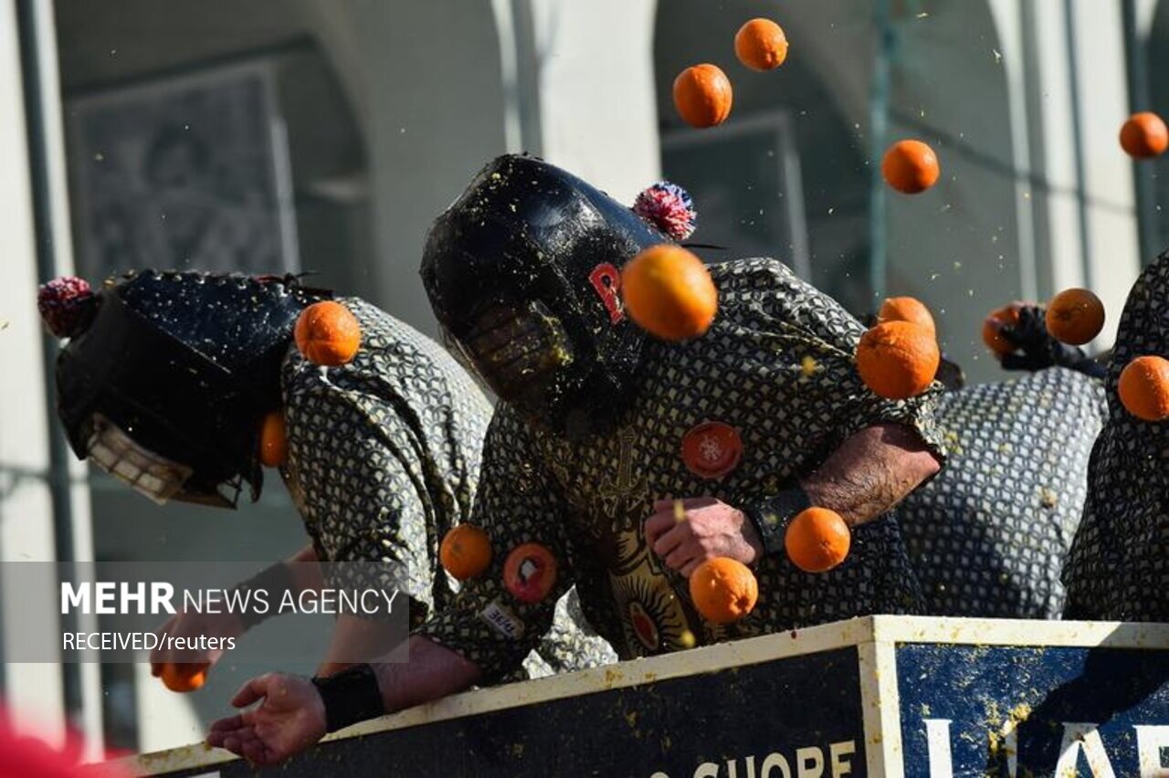 تصاویر: جشن سالانه پرتقال در ایتالیا
