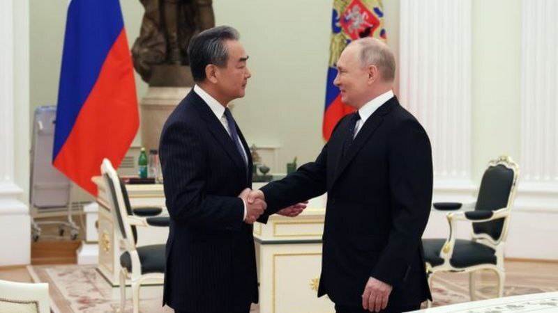 پوتین در دیدار با دیپلمات ارشد چین: چشم انتظار دیدار شی در روسیه هستم