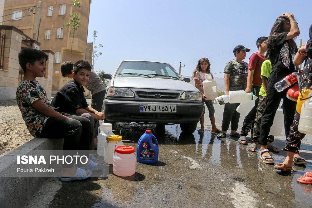 آبرسانی با تانکر در شهر همدان