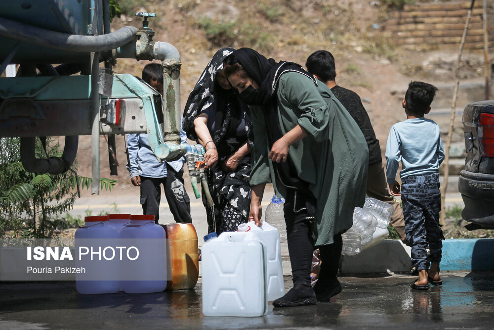 آبرسانی با تانکر در شهر همدان