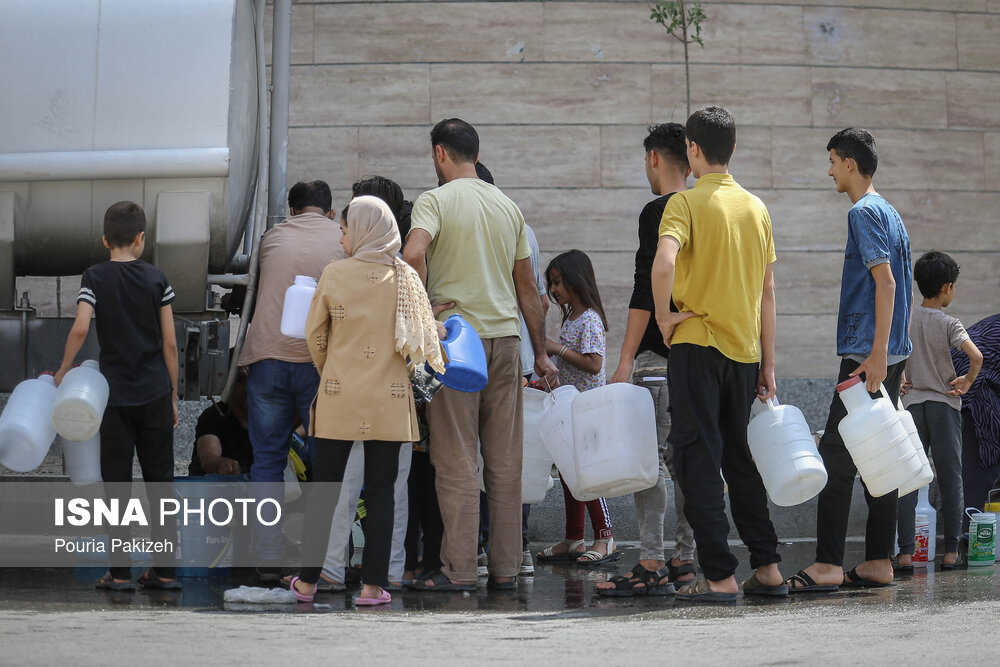 آبرسانی با تانکر در شهر همدان