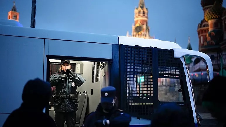 سرکوب پیش‌دستانه معترضان؛ چگونه روسیه با دوربین‌های خیابان و مترو مخالفان پوتین را شناسایی می‌کند؟