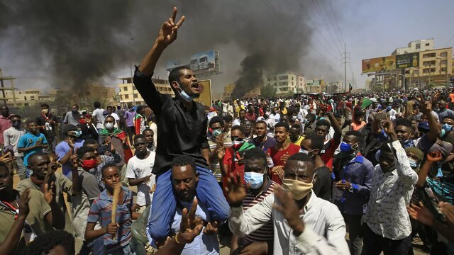 مذاکرات صلح سودان در عربستان / اعلام توافق غیرنظامی طرف های درگیر/ دو طرف به آتش‌بس‌های بشردوستانه متعهد شدند
