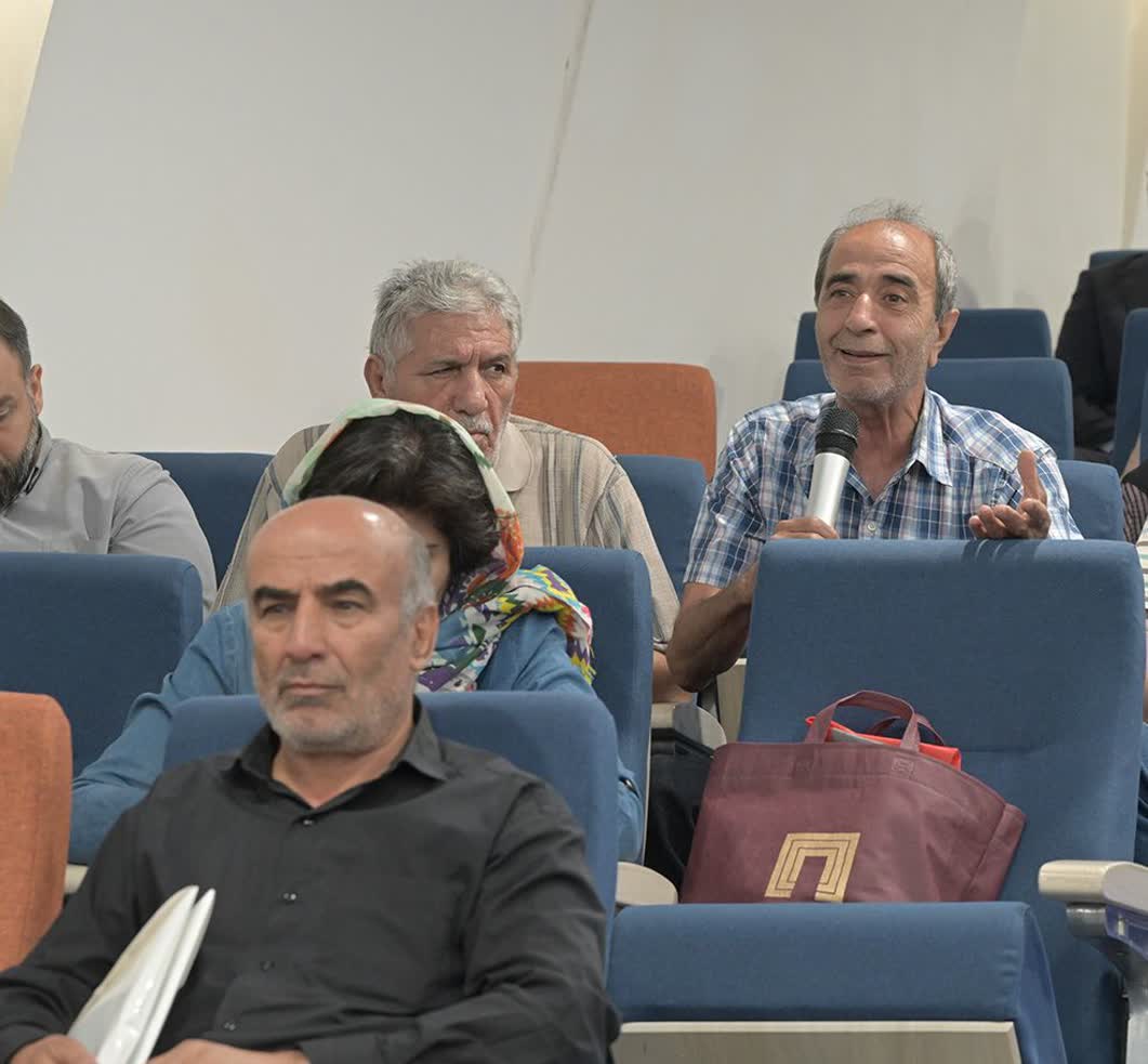 آغاز پرسش و پاسخ سهامداران در مجمع همراه اول آغاز پرسش و پاسخ سهامداران در مجمع همراه اول